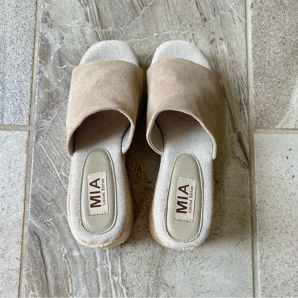 NWOB MIA Palma Limited Edition Women's Espadrille Platform Wedge Sandals, 7.5